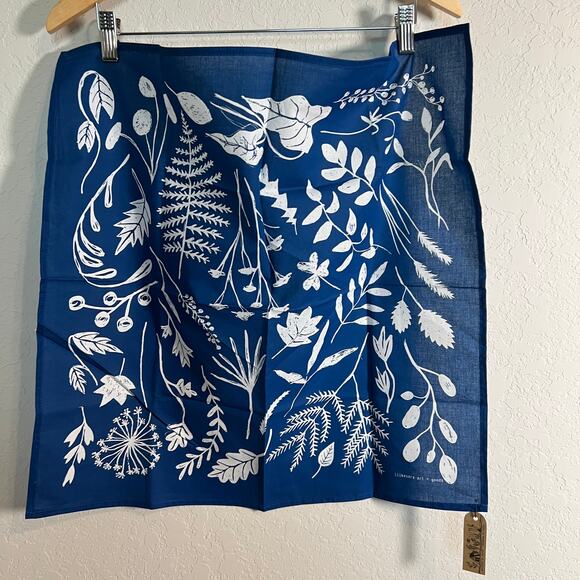ilikesara Accessories - Women's 100% Cotton Blue Botanical Design Bandana NEW